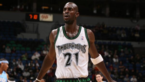 Kevin Garnett 21 NBA Retro Jersey playing