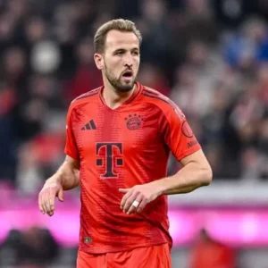 Bayern Munich Home Football Shirt 24/25 - Harry Kane playing