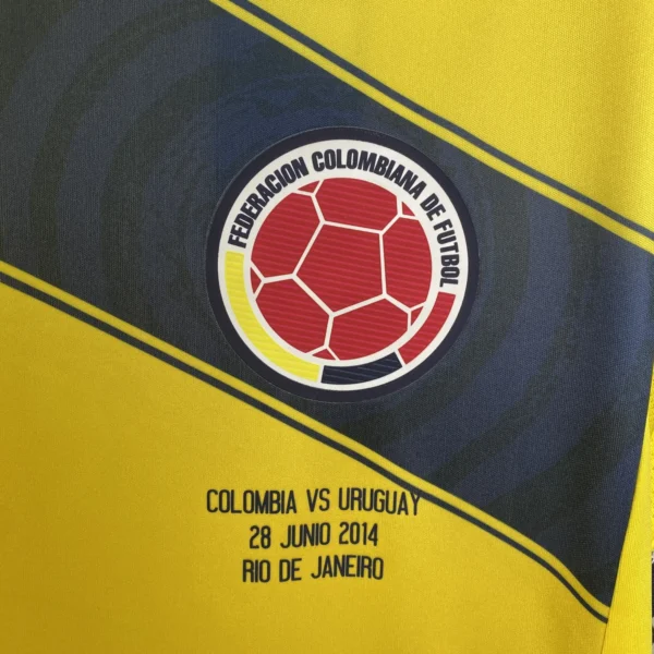 Colombia Home Football Shirt 2014:2015 Crest