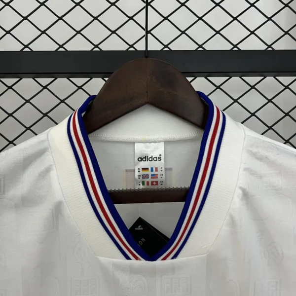 France Away Football Shirt 1996:1997 Detail