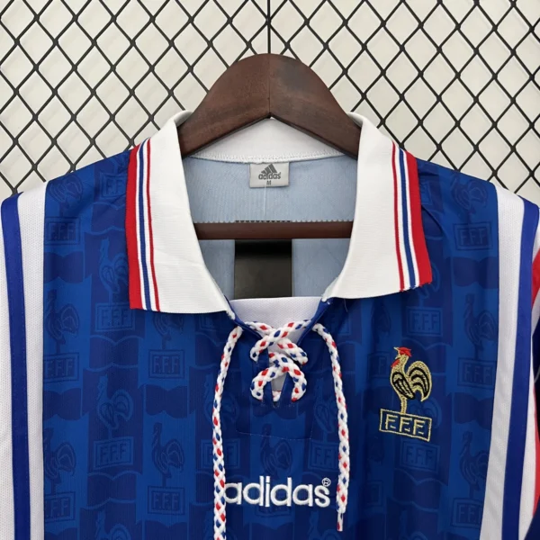 France Home Football Shirt 1996:1997 Detail
