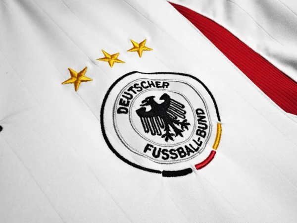 Germany Home Football Shirt 2006:2007 Crest