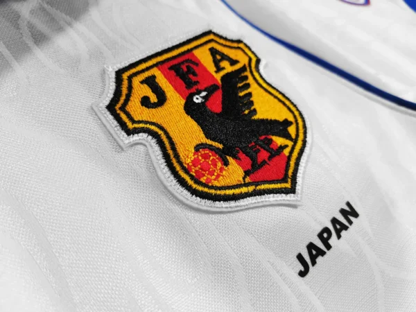 Japan Away Football Shirt 1998:1999 Crest