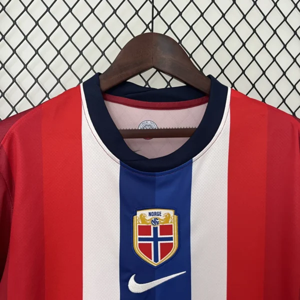 Norway Home Football Shirt 2024:2025 Crest