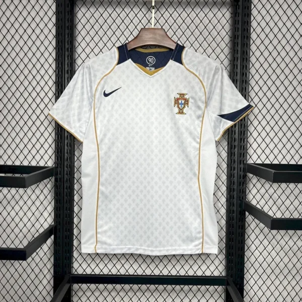 Portugal Away Football Shirt 2004:2005
