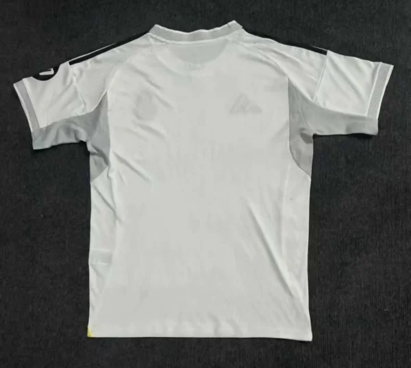 Real Madrid Home Football Shirt 2025/2026 - Image 2