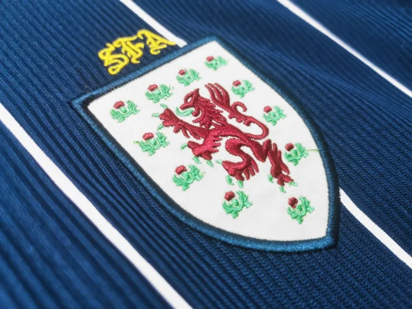 Scotland Home Football Shirt 2002:2003 Crest