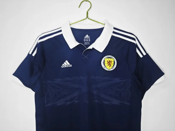 Scotland Home Football Shirt 2012:2013 Logo