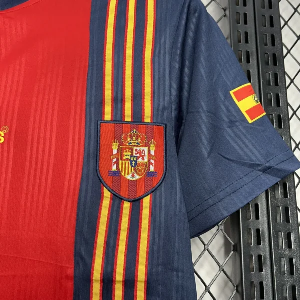 Spain Home Football Shirt 1996:1997 Crest