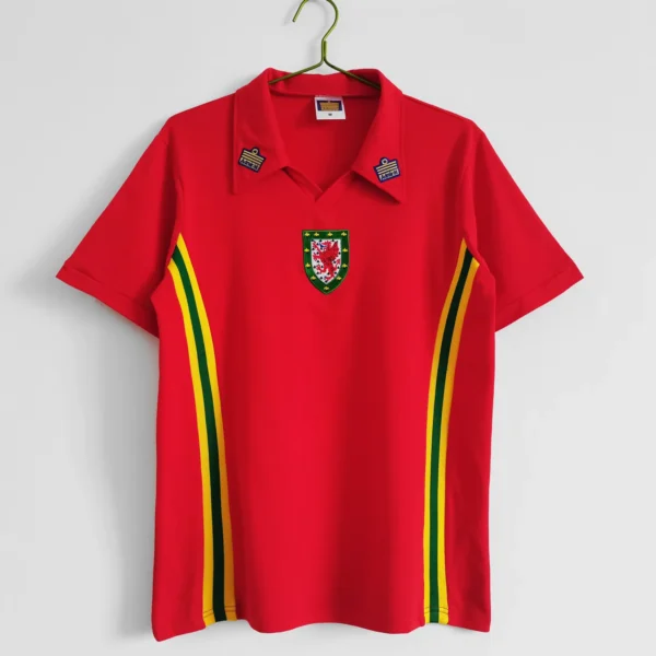 Wales Home Football Shirt 1976:1977