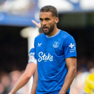 Everton Home Football Shirt 24/25 - calvert playing