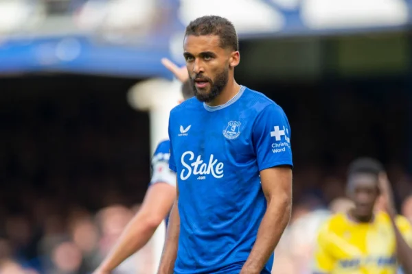 Everton Home Football Shirt 24/25 - calvert playing