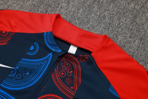 FC Barcelona Tracksuit Football Shirt 2025/2026 details 1
