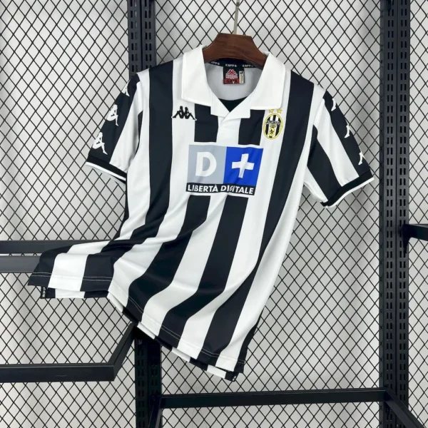 Juventus Home Football Shirt 1999/2000