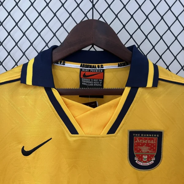 Arsenal FC Away Football Shirt 1996:1997 Detail