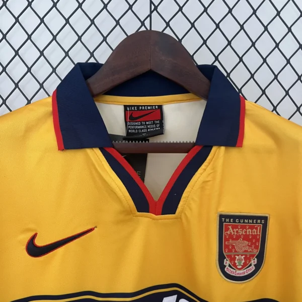 Arsenal FC Away Football Shirt 1998:1999 Detail
