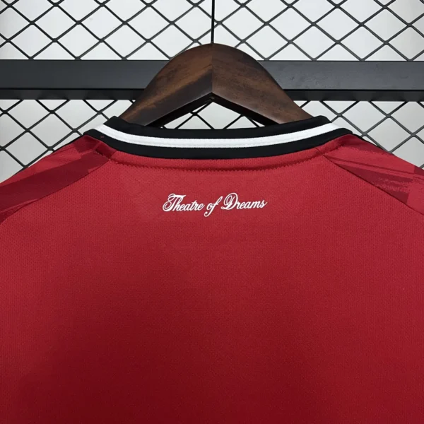 Manchester United Home Football Shirt 2025:2026 Detail
